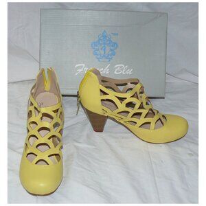 French Blu 'Elena' Yellow Scalloped Lattice Women's Heels, NIB, SZ 40 / 9